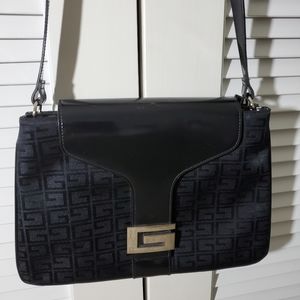 Black G Shoulder Bag